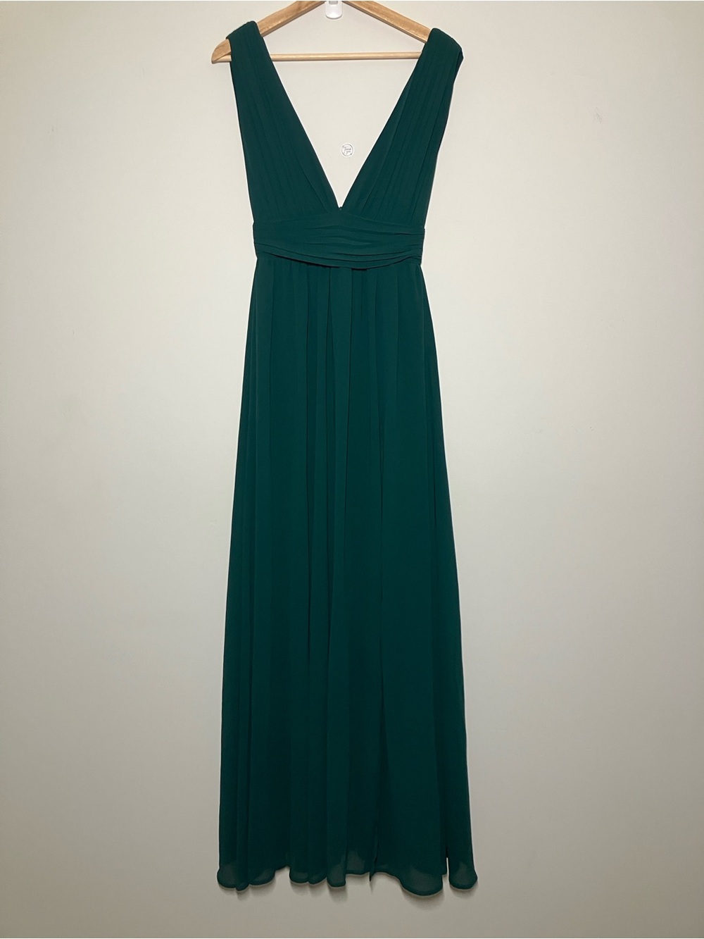 Lulu’s Evening Gown Full Skirt Plunge Neckline Slit Prom Dress Green Size XS